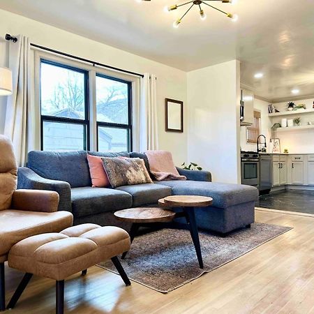 Campus Cottage Kng Bed! Walk To Uco And Downtown 爱德蒙得 外观 照片